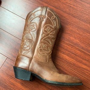 Vintage Brown Cowboy Boots!!!